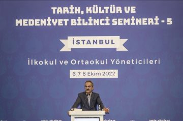 Bakan Özer: Eğitim sistemi öğretmeni kadar güçlü